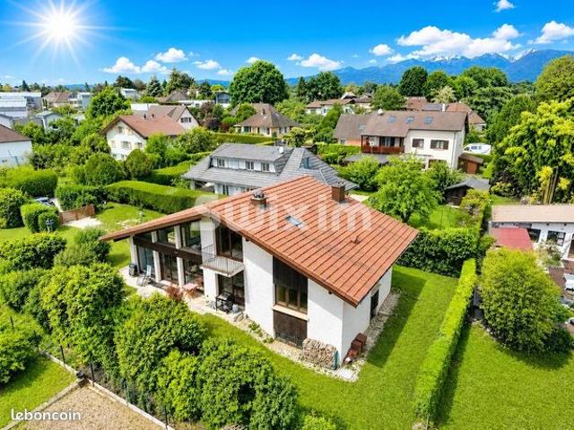Maison 7 pièces 201 m²