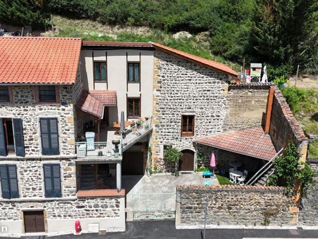 Maison 7 pièces 201 m²