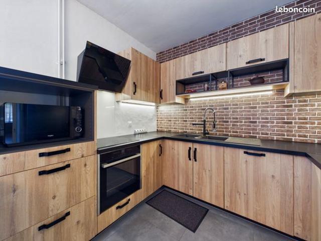 Maison 7 pièces 201 m²