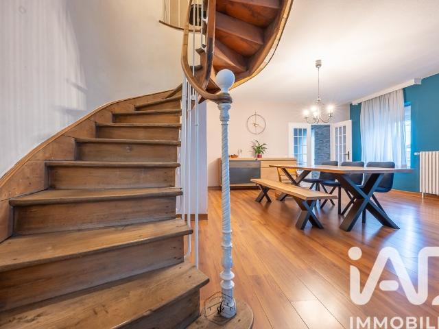 Maison 7 pièces 201 m²