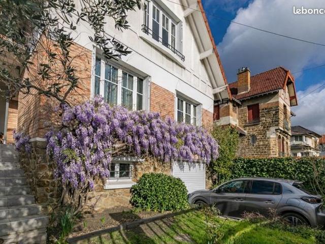 Maison 7 pièces 201 m²