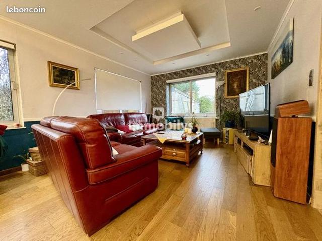 Maison 7 pièces 201 m²