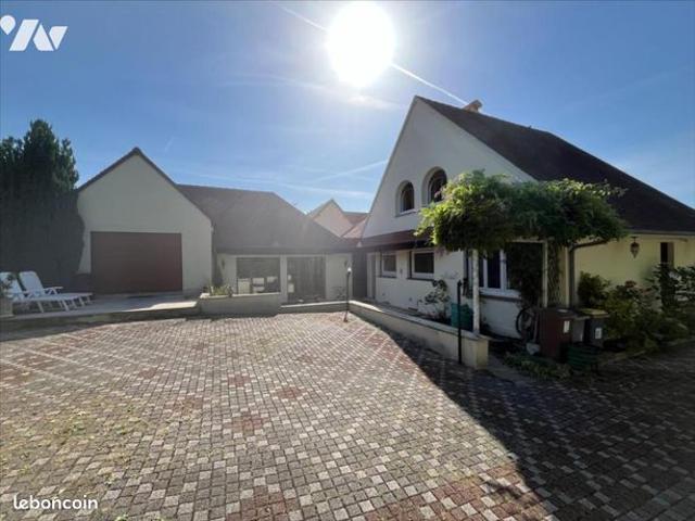 Maison 7 pièces 201 m²
