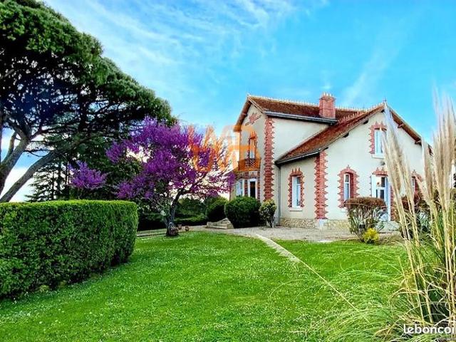 Maison 7 pièces 202 m²