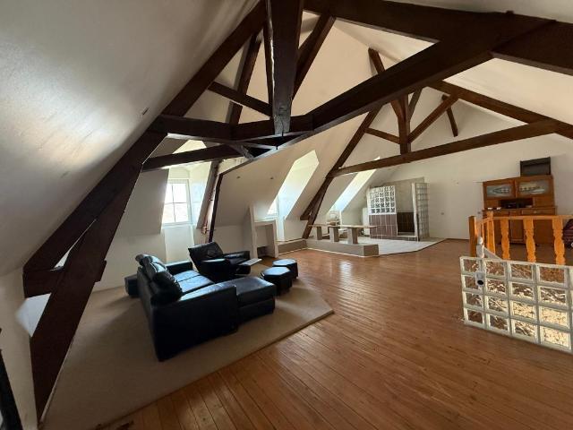 Maison 7 pièces 202 m²