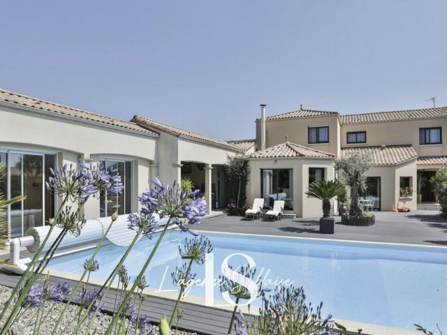 Maison 7 pièces 202 m²
