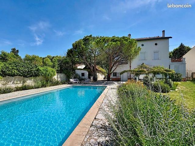 Maison 7 pièces 202 m²