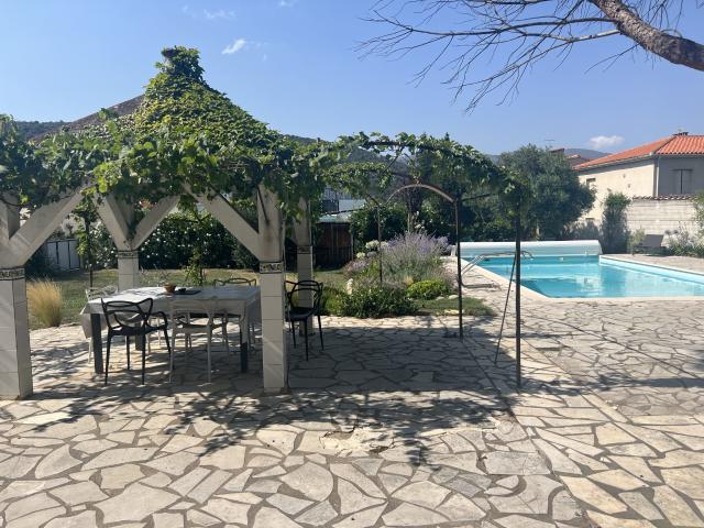 Maison 7 pièces 202 m²
