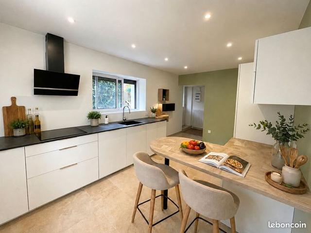 Maison 7 pièces 202 m²