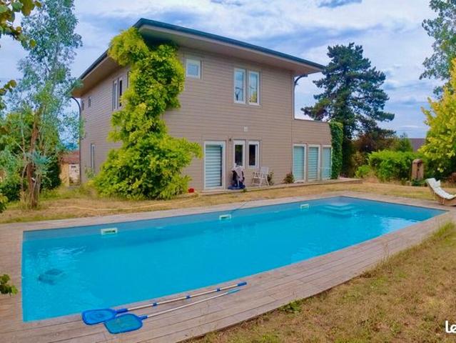 Maison 7 pièces 202 m²