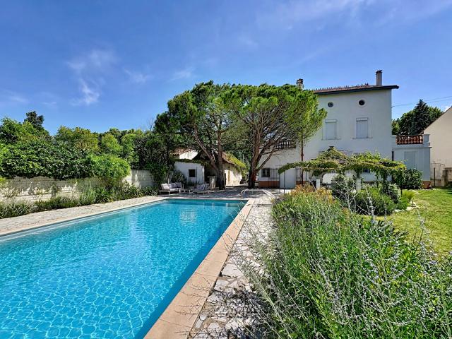 Maison 7 pièces 202 m²