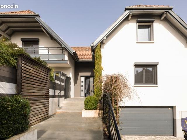 Maison 7 pièces 202 m²