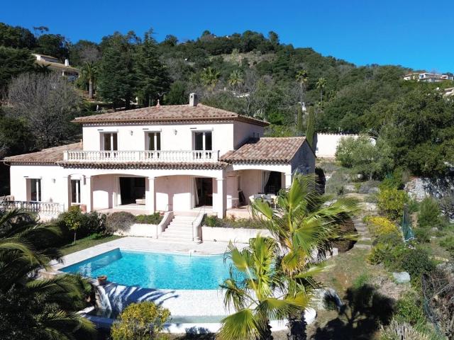 Maison 7 pièces 204 m²