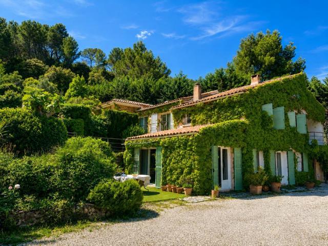 Maison 7 pièces 202 m²