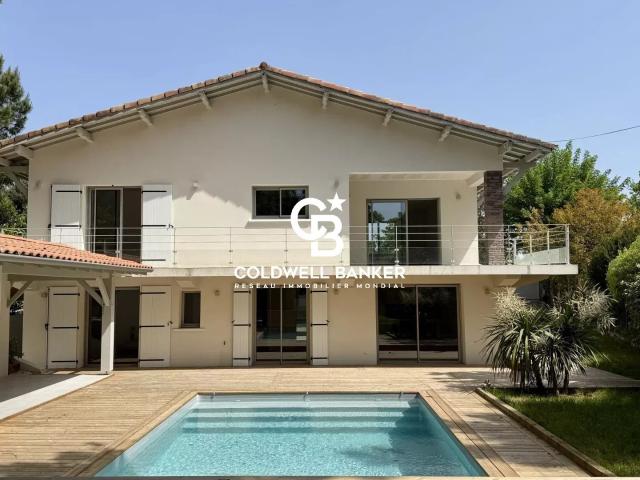 Maison 7 pièces 202 m²
