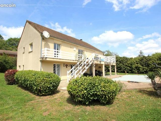 Maison 7 pièces 202 m²