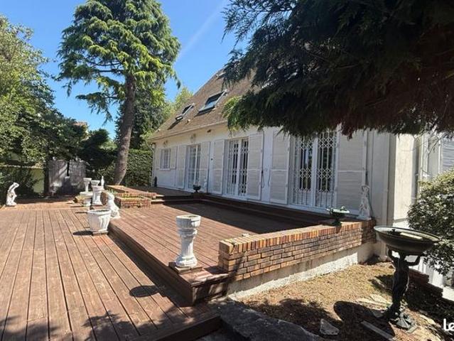 Maison 7 pièces 202 m²