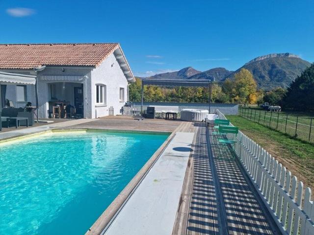 Maison 7 pièces 203 m²