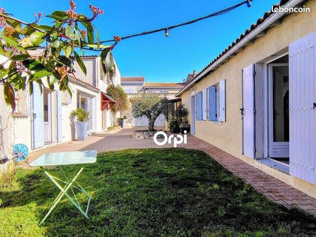 Maison 7 pièces 203 m²