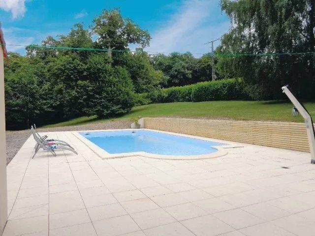 Maison 7 pièces 203 m²