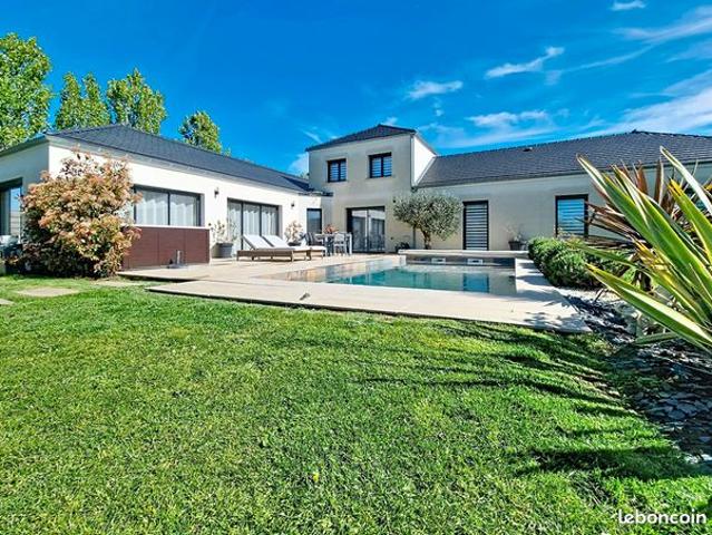 Maison 7 pièces 203 m²