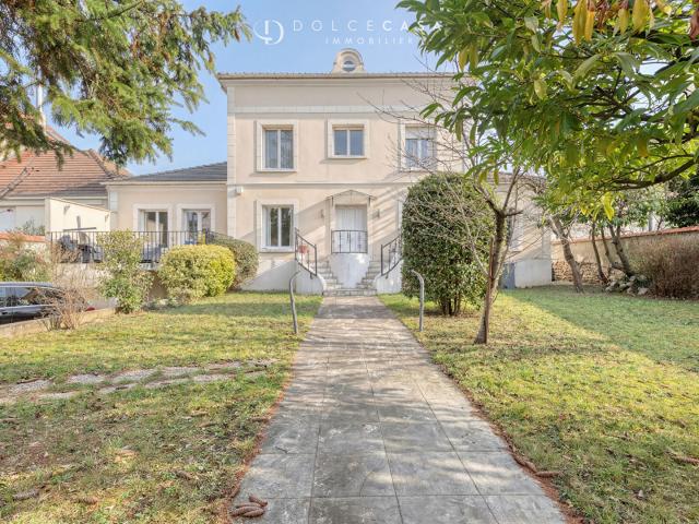 Maison 7 pièces 203 m²