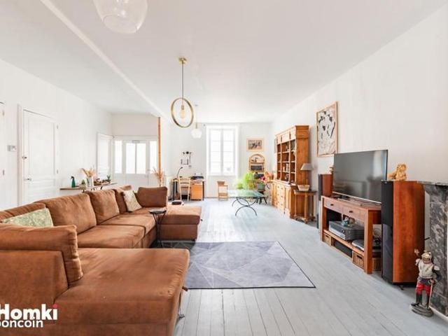 Maison 7 pièces 203 m²