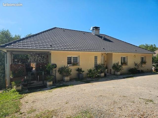 Maison 7 pièces 203 m²