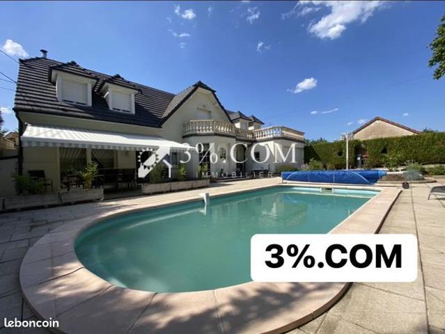 Maison 7 pièces 203 m²