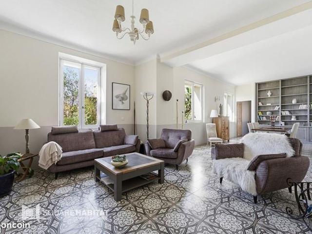 Maison 7 pièces 203 m²