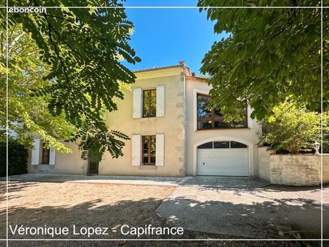 Maison 7 pièces 203 m²