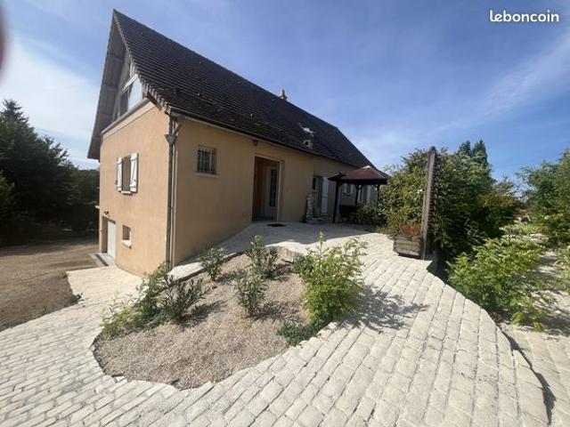 Maison 7 pièces 232 m²