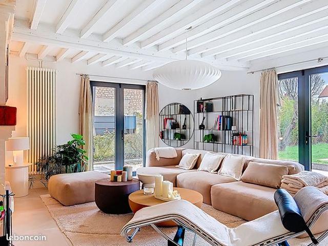 Maison 7 pièces 203 m²