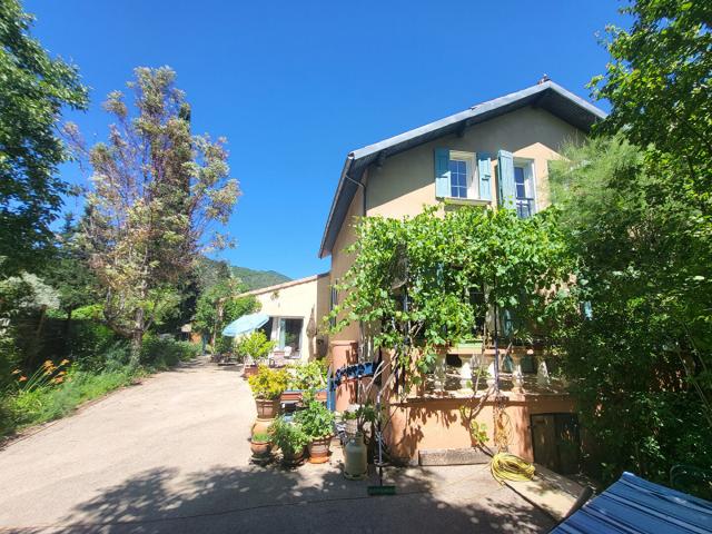 Maison 7 pièces 203 m²