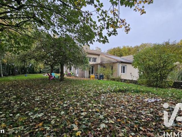 Maison 7 pièces 203 m²