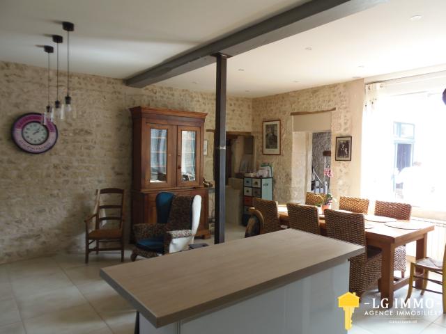 Maison 7 pièces 203 m²