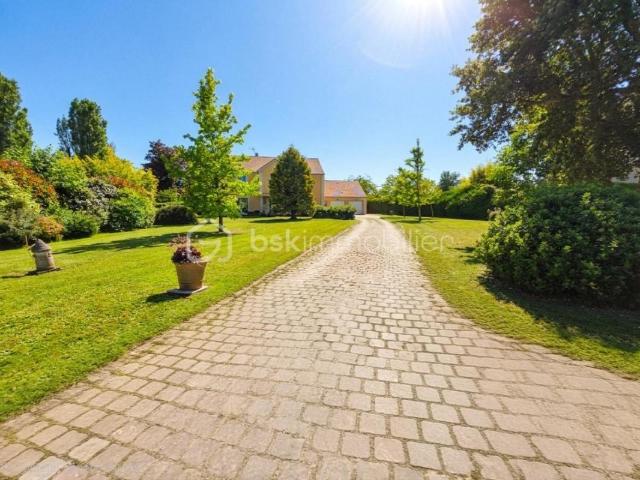 Maison 7 pièces 203 m²