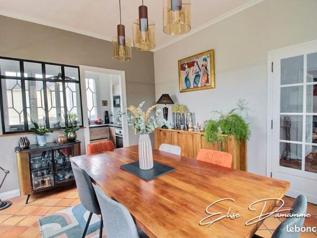 Maison 7 pièces 203 m²