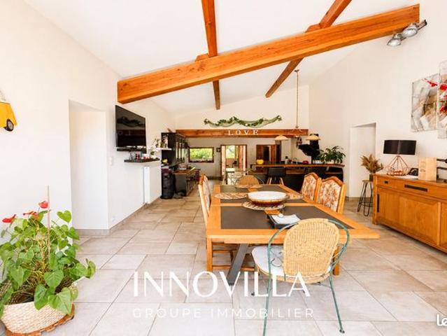 Maison 7 pièces 203 m²