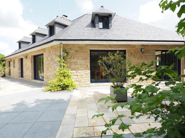 Maison 7 pièces 203 m²