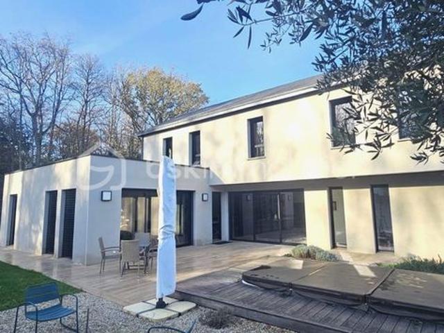 Maison 7 pièces 203 m²