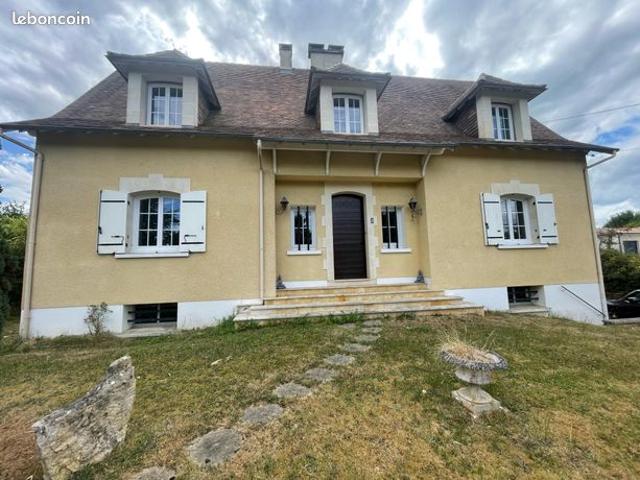 Maison 7 pièces 203 m²