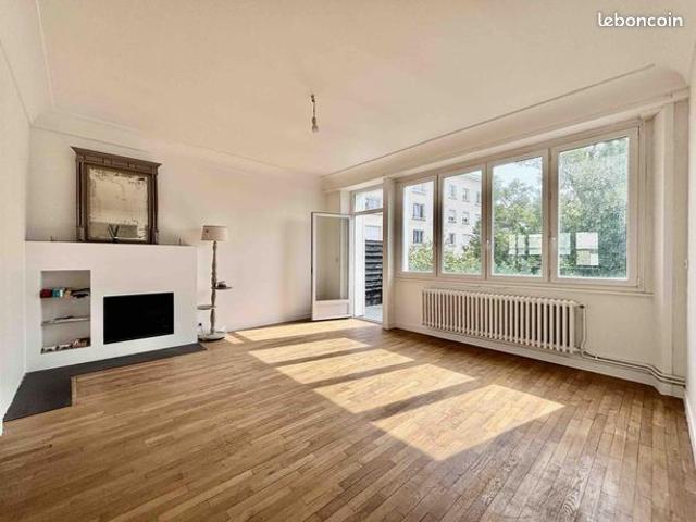 Maison 7 pièces 214 m²