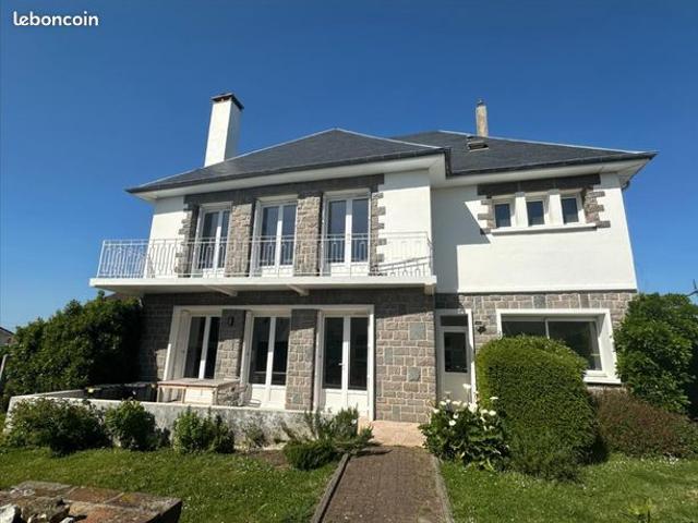 Maison 7 pièces 214 m²