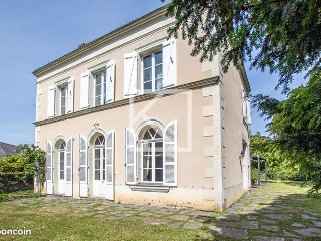 Maison 7 pièces 214 m²