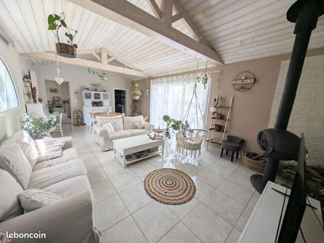 Maison 7 pièces 214 m²