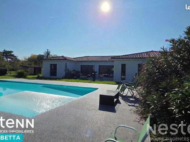 Maison 7 pièces 214 m²
