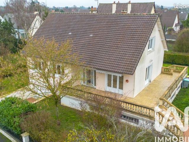 Maison 7 pièces 214 m²