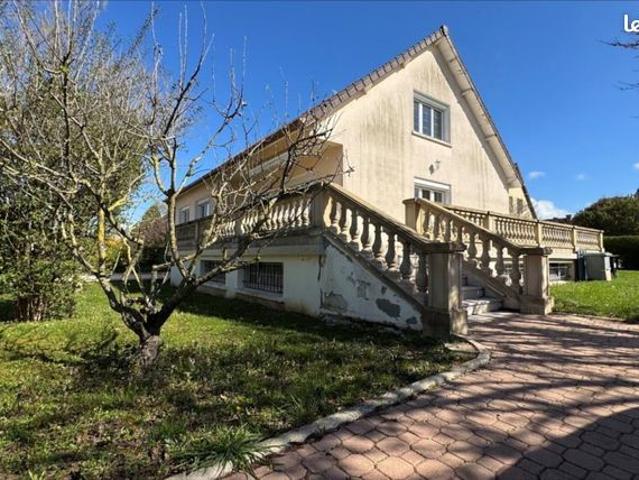 Maison 7 pièces 214 m²