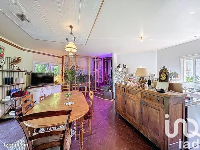 Maison 7 pièces 214 m²